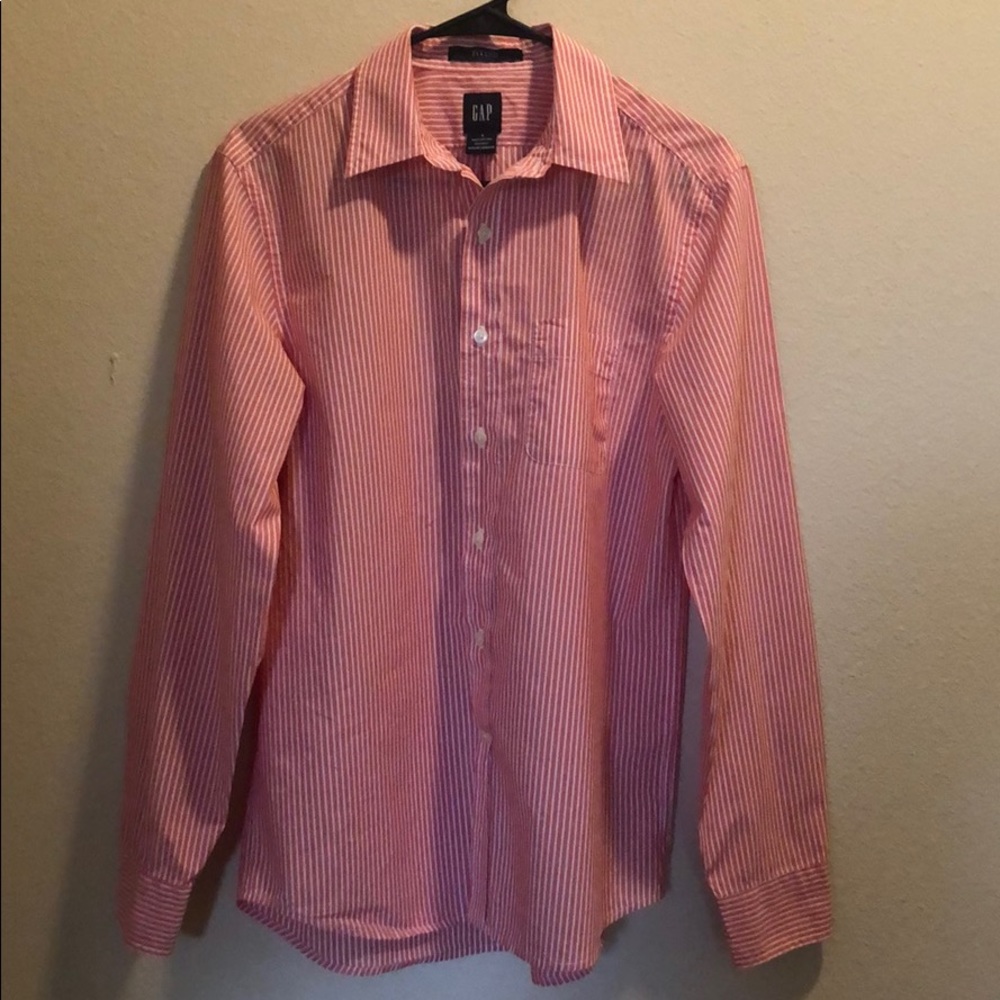 Gap Fitted Long Sleeve Button Down Shirt